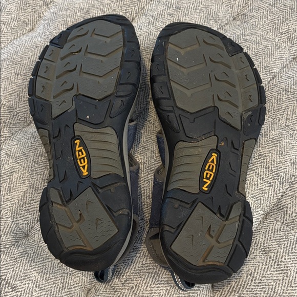 Keen waterproof sandals size 11.5 main image 4